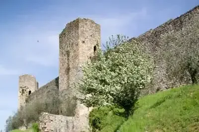 castello di monteriggioni vicino siena in Toscana