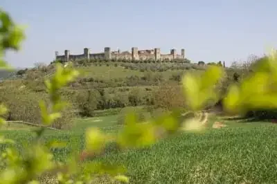 castello di monteriggioni vicino siena in Toscana