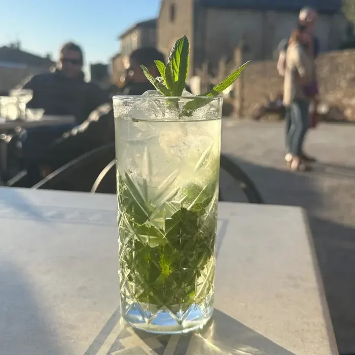 mojito cocktail bar monteriggioni