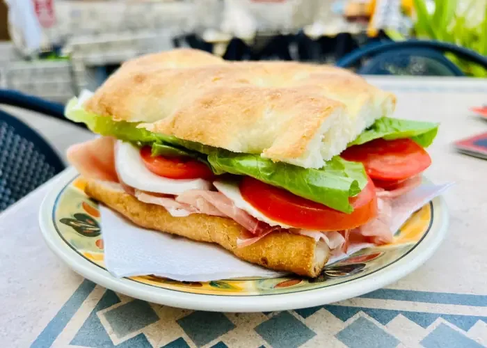 stuffed schiacciata bar monteriggioni